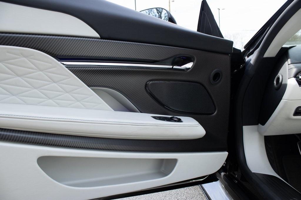 2025 Aston Martin DB12