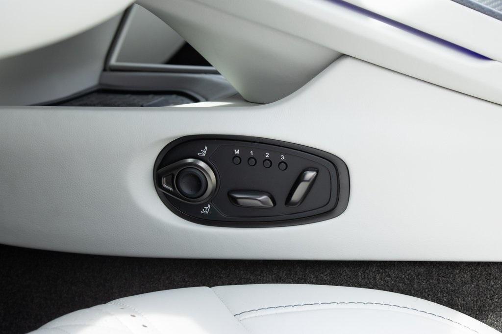 2025 Aston Martin DB12