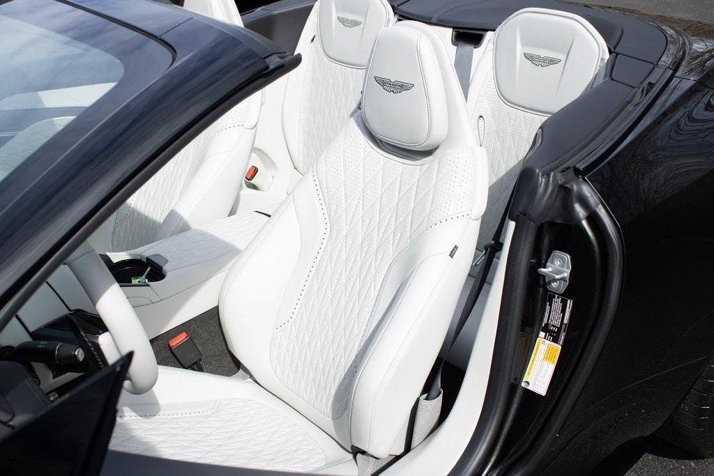 2025 Aston Martin DB12