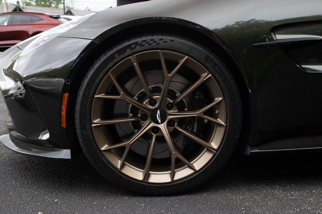 2025 Aston Martin Vantage