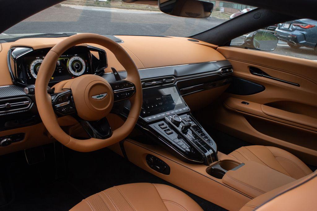 2025 Aston Martin Vantage