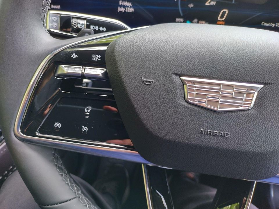 2025 Cadillac LYRIQ