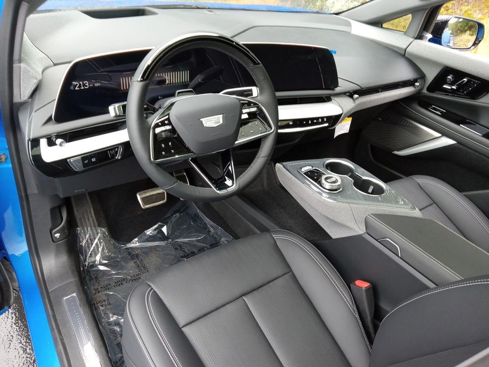 2025 Cadillac OPTIQ