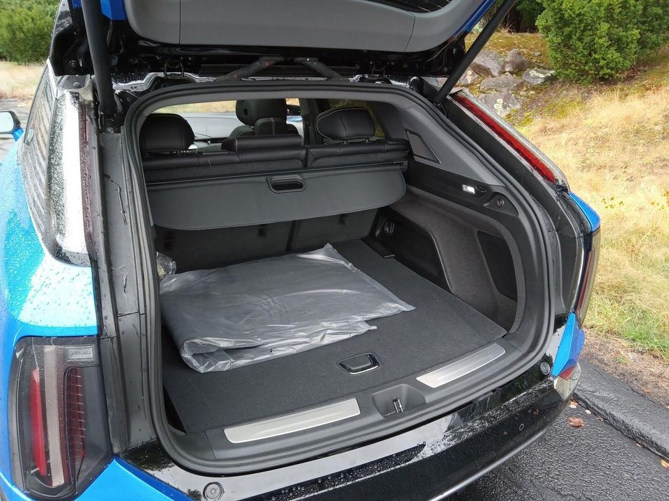 2025 Cadillac OPTIQ