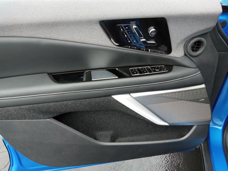 2025 Cadillac OPTIQ