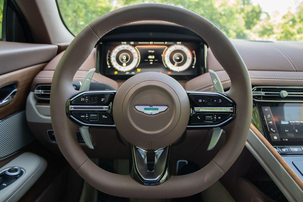 2025 Aston Martin DB12