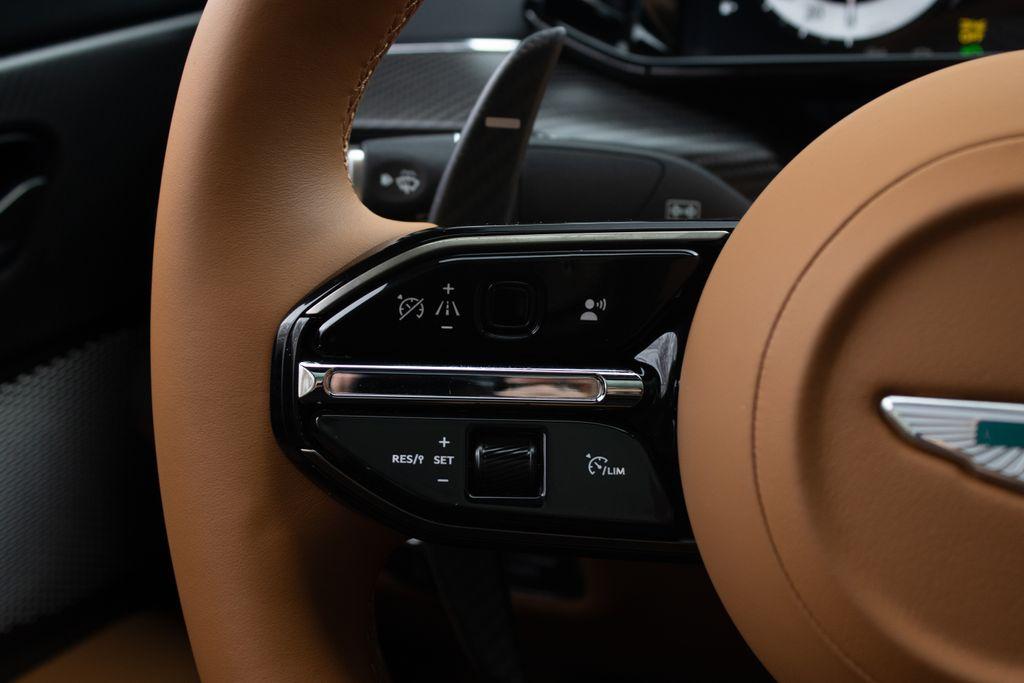 2025 Aston Martin Vanquish
