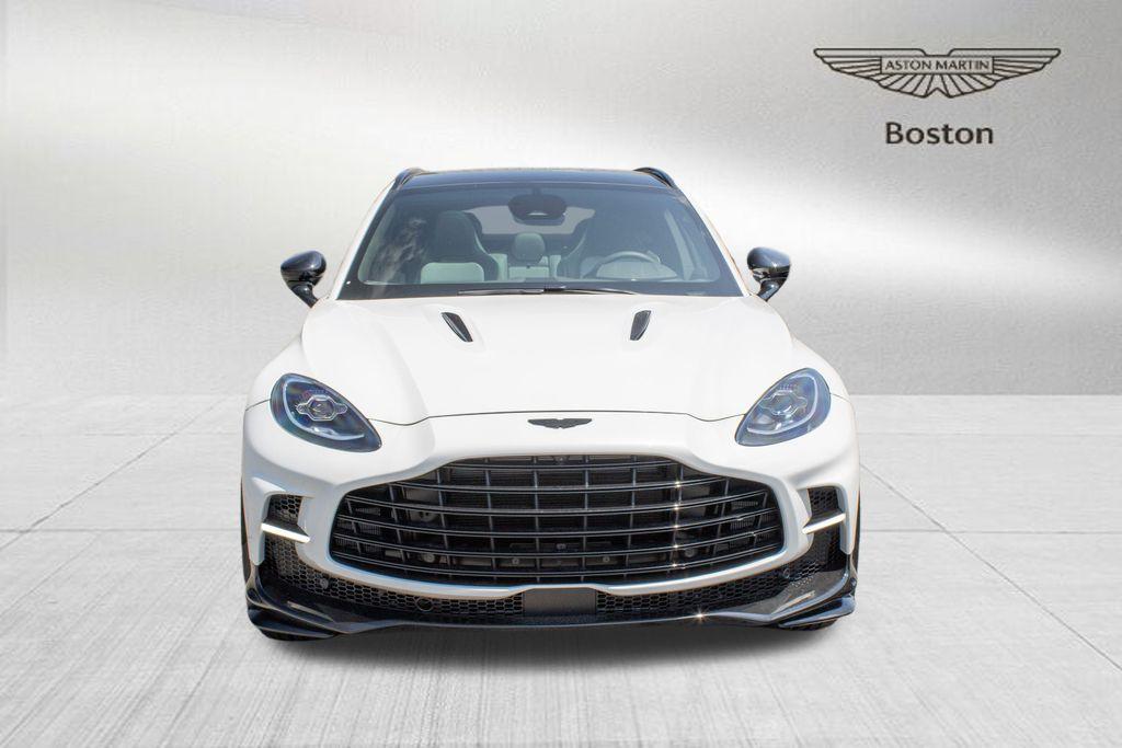 2025 Aston Martin DBX