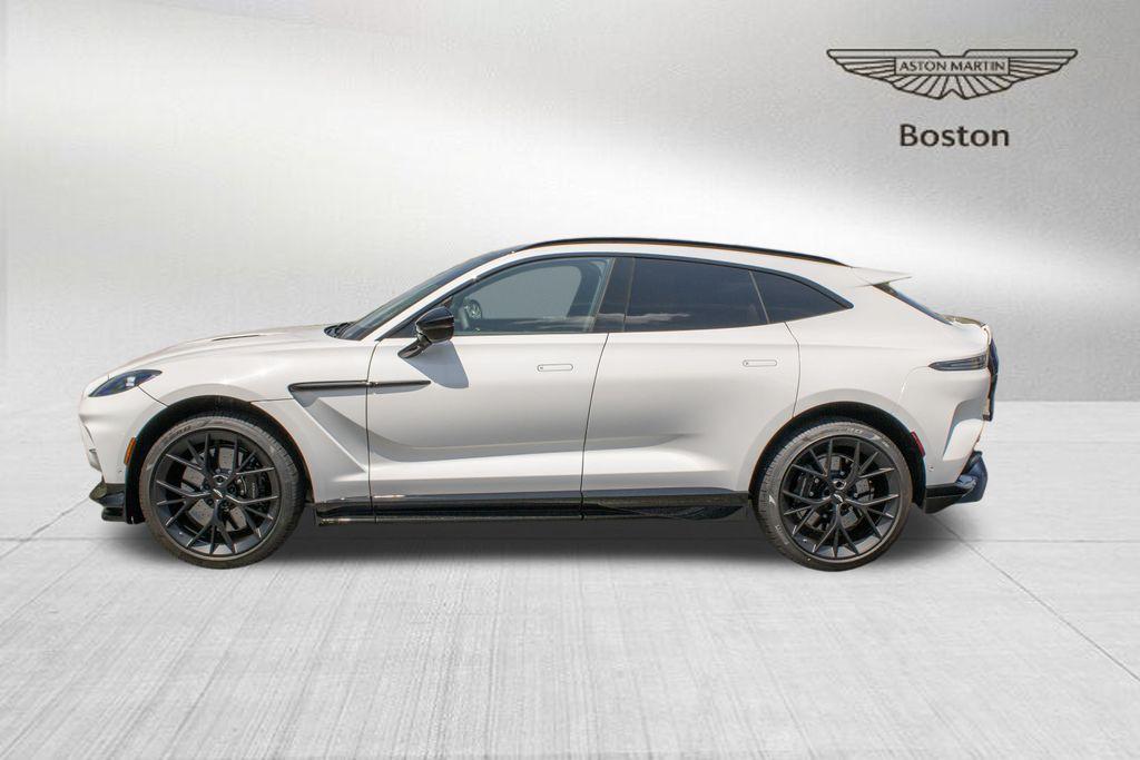 2025 Aston Martin DBX