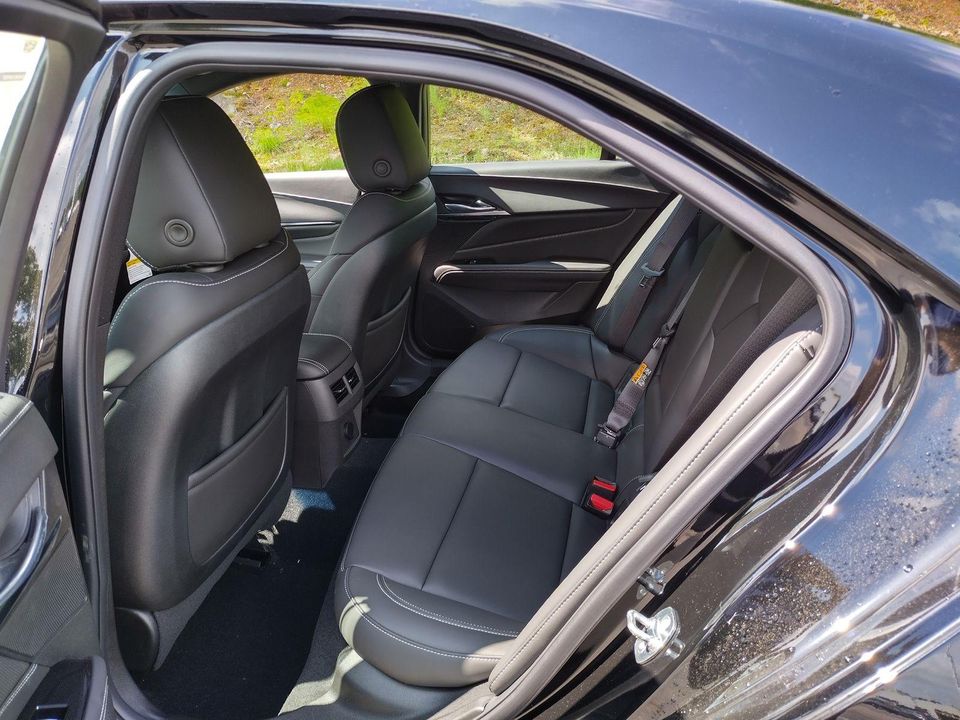 2025 Cadillac CT4