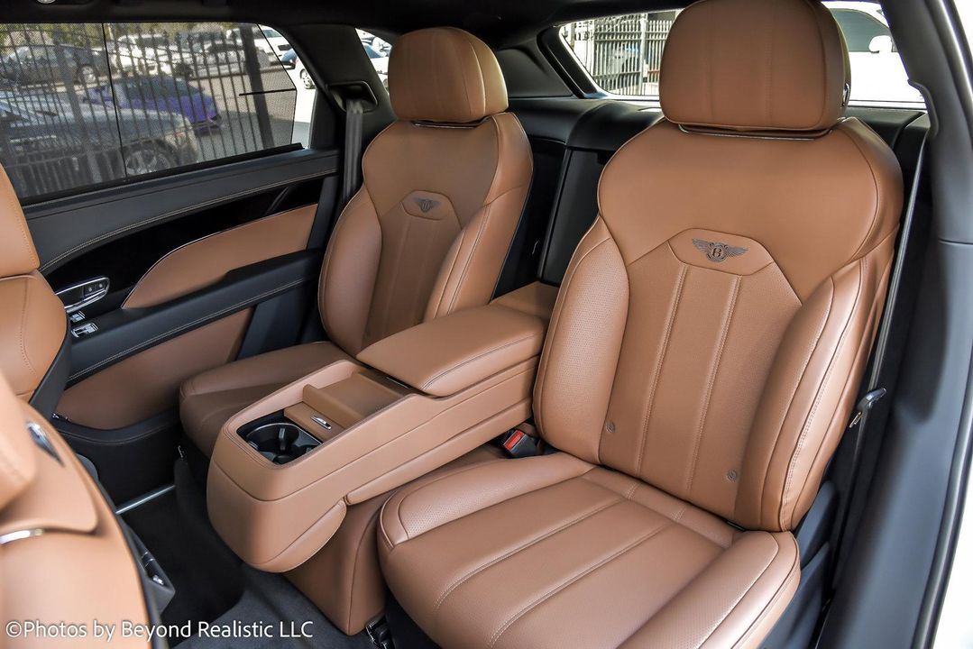 2024 Bentley Bentayga EWB
