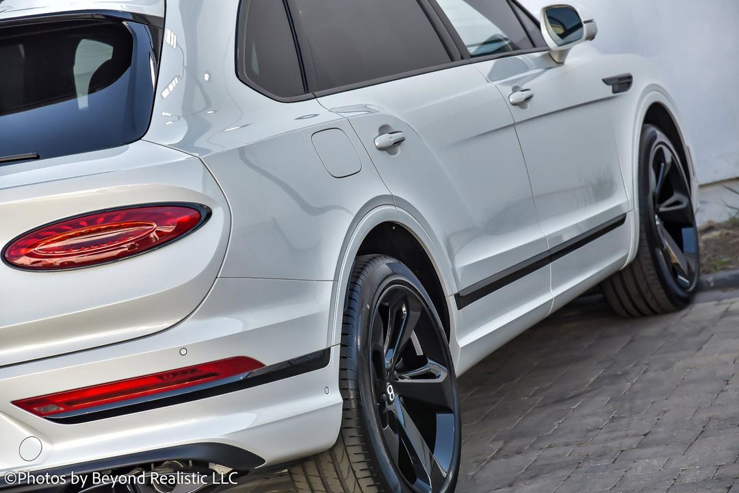 2024 Bentley Bentayga EWB