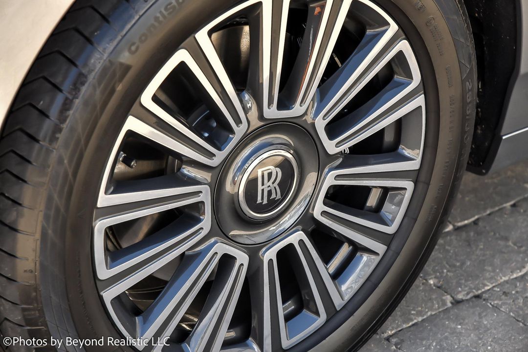 2022 Rolls-Royce Phantom