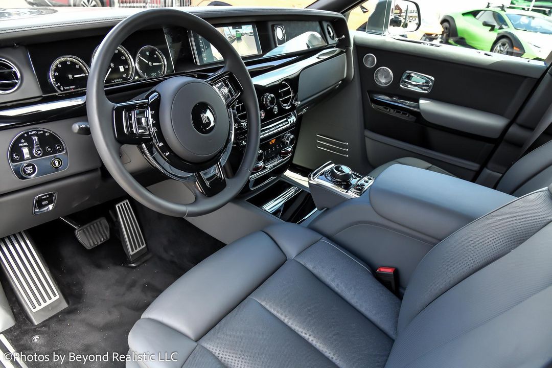 2022 Rolls-Royce Phantom