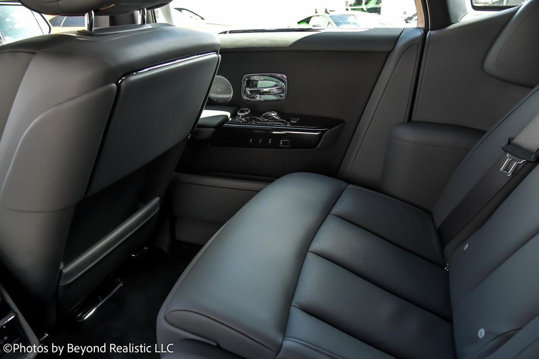 2022 Rolls-Royce Phantom