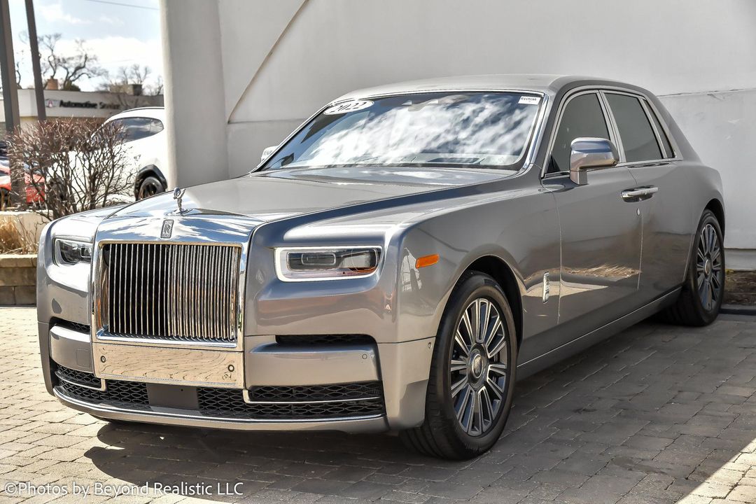 2022 Rolls-Royce Phantom