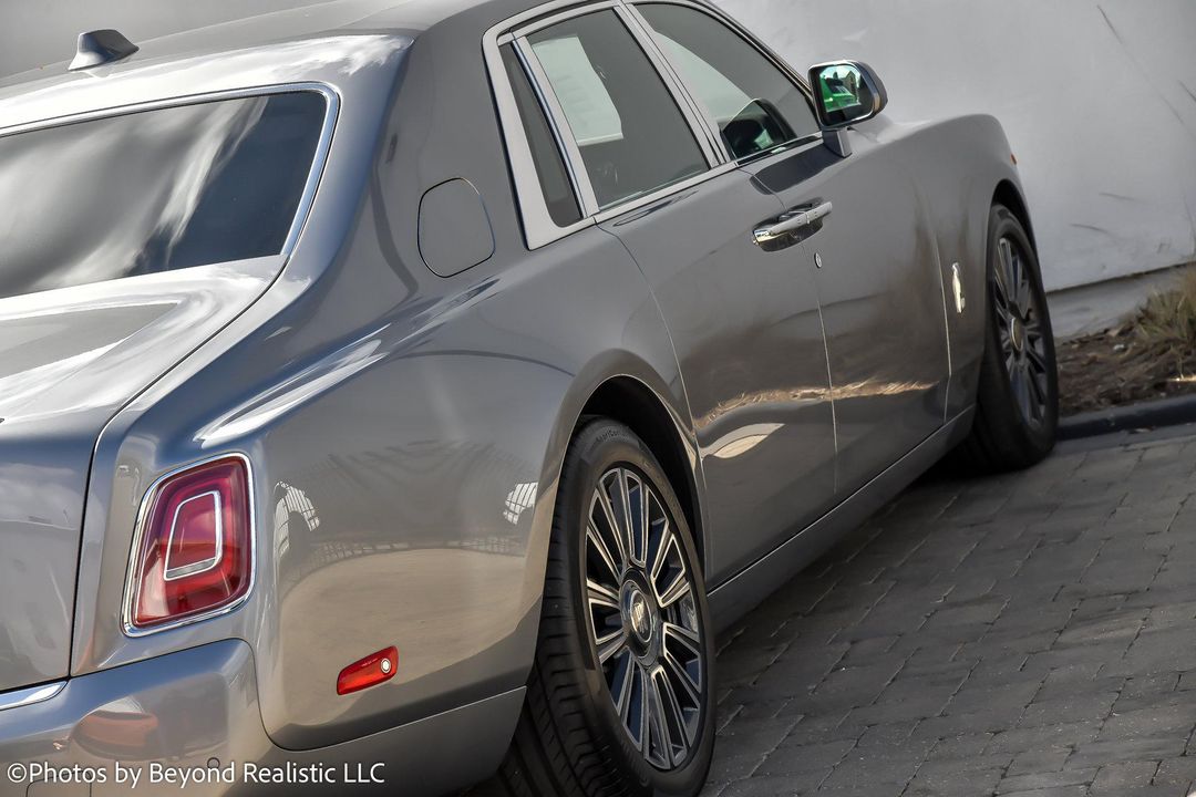 2022 Rolls-Royce Phantom
