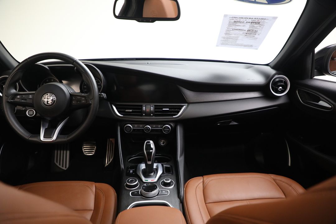 2022 Alfa Romeo Giulia