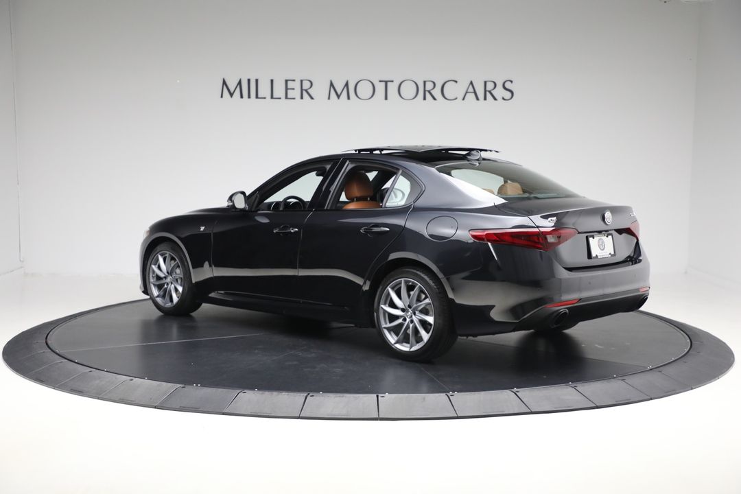 2022 Alfa Romeo Giulia