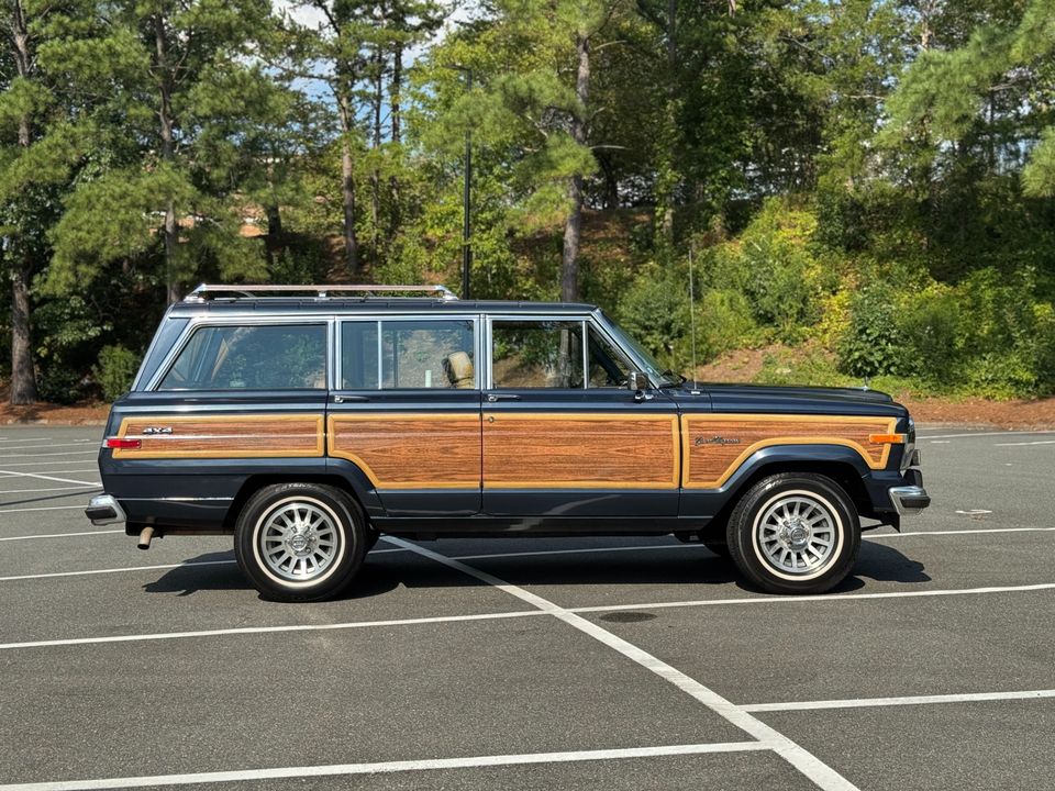 1988 Jeep Grand Wagoneer