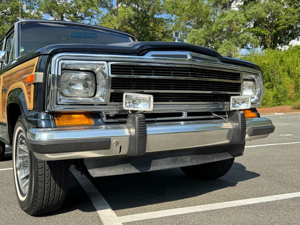 1988 Jeep Grand Wagoneer