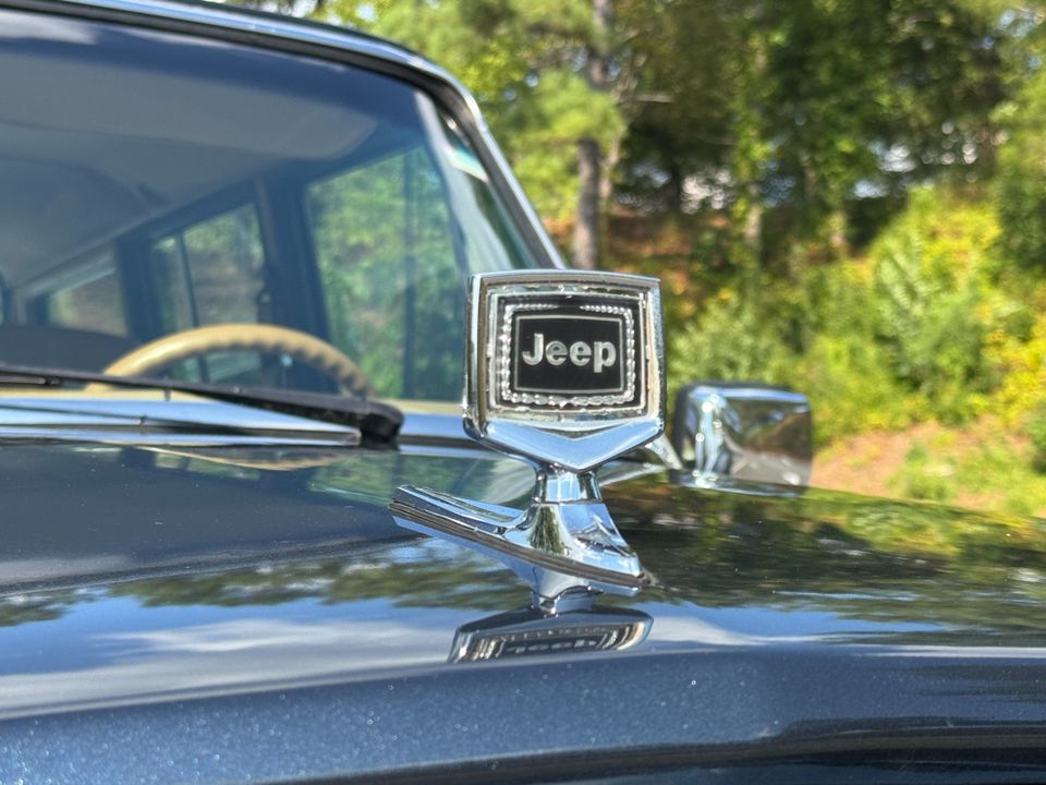 1988 Jeep Grand Wagoneer