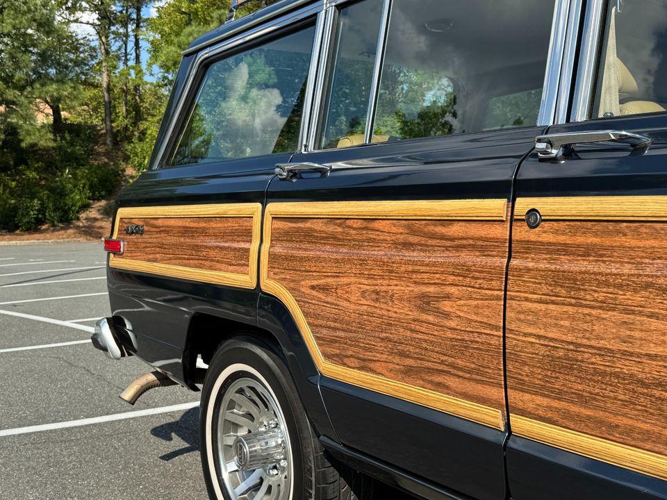 1988 Jeep Grand Wagoneer