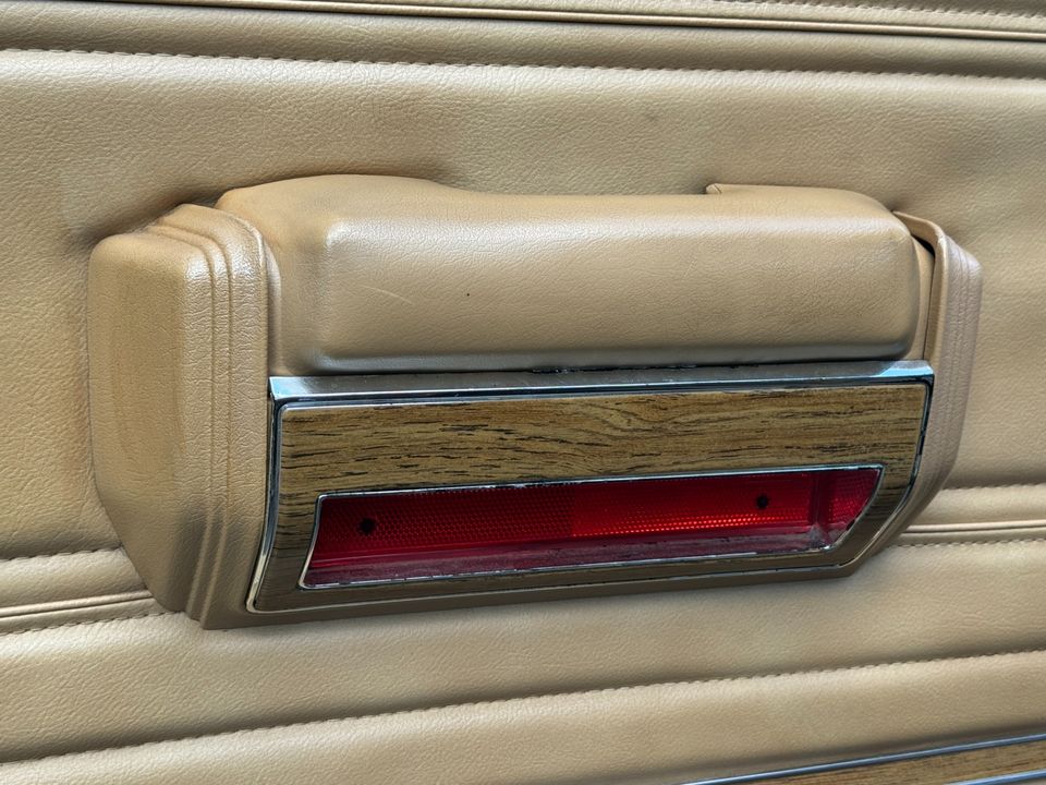1988 Jeep Grand Wagoneer