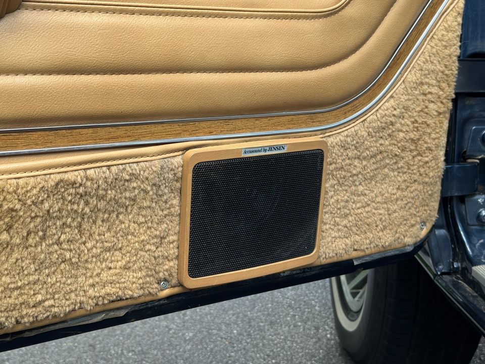 1988 Jeep Grand Wagoneer