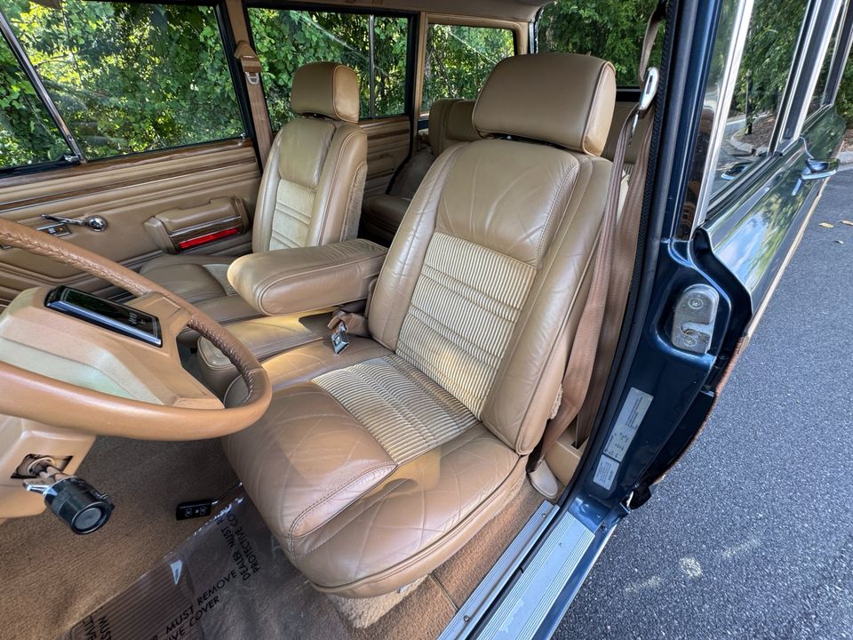 1988 Jeep Grand Wagoneer
