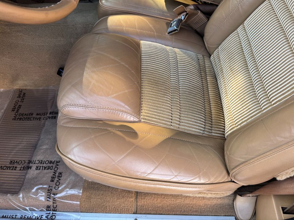 1988 Jeep Grand Wagoneer