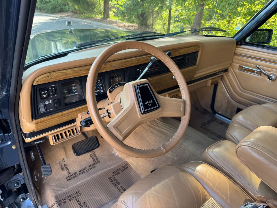 1988 Jeep Grand Wagoneer