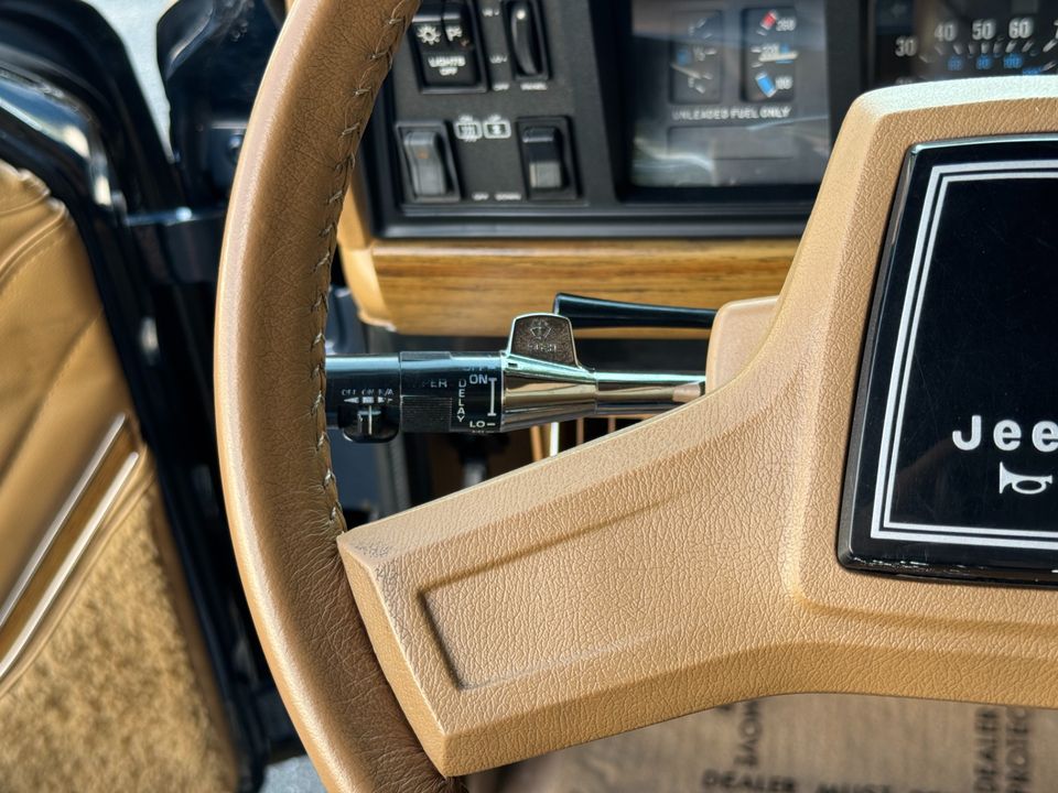 1988 Jeep Grand Wagoneer