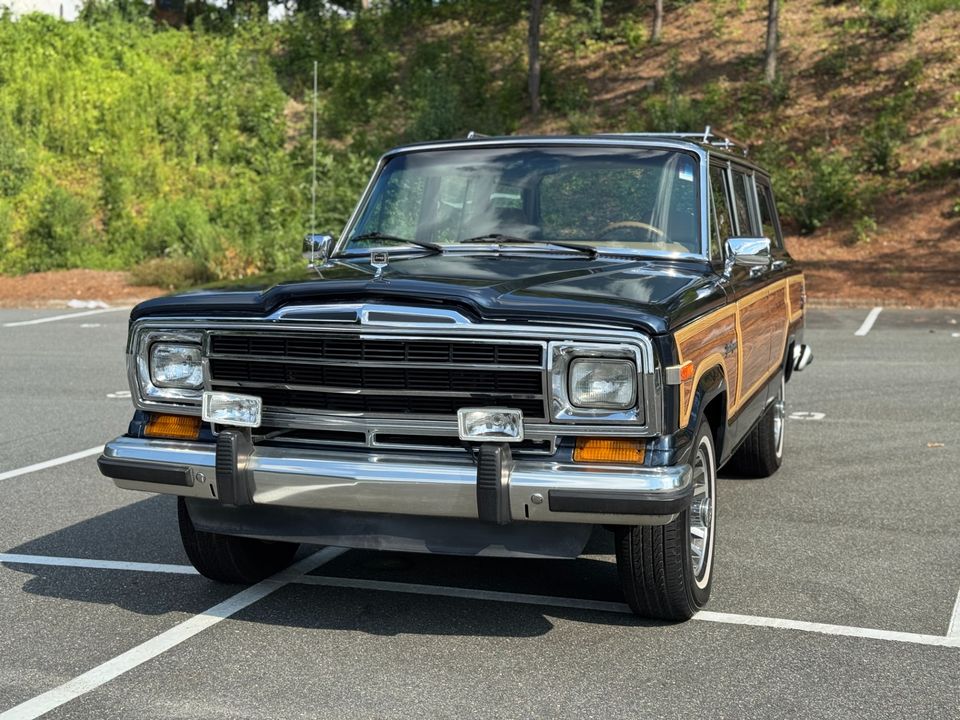 1988 Jeep Grand Wagoneer