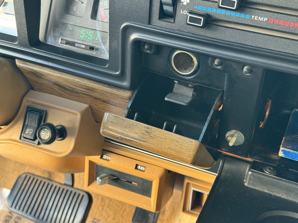 1988 Jeep Grand Wagoneer