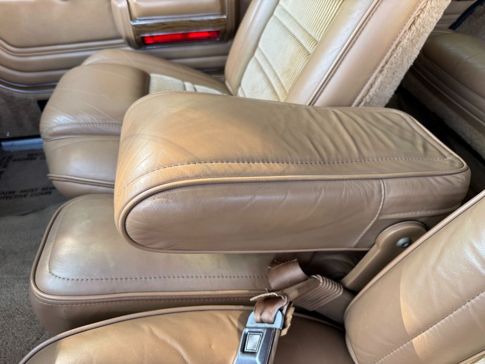 1988 Jeep Grand Wagoneer