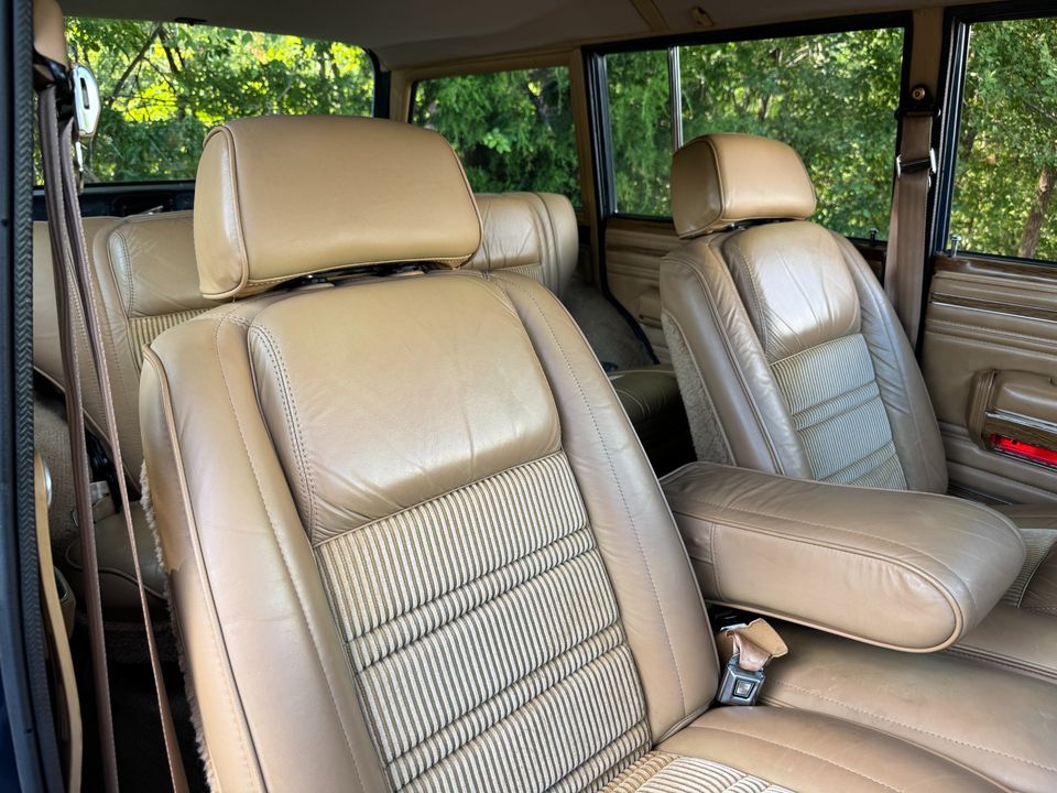 1988 Jeep Grand Wagoneer