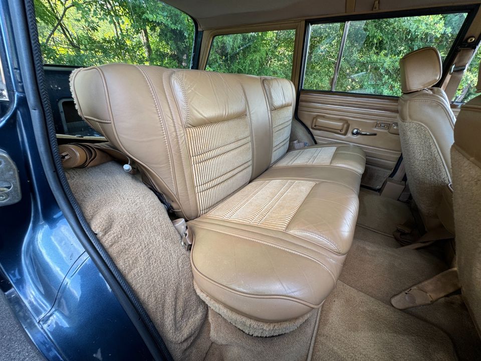 1988 Jeep Grand Wagoneer
