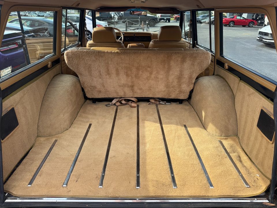 1988 Jeep Grand Wagoneer