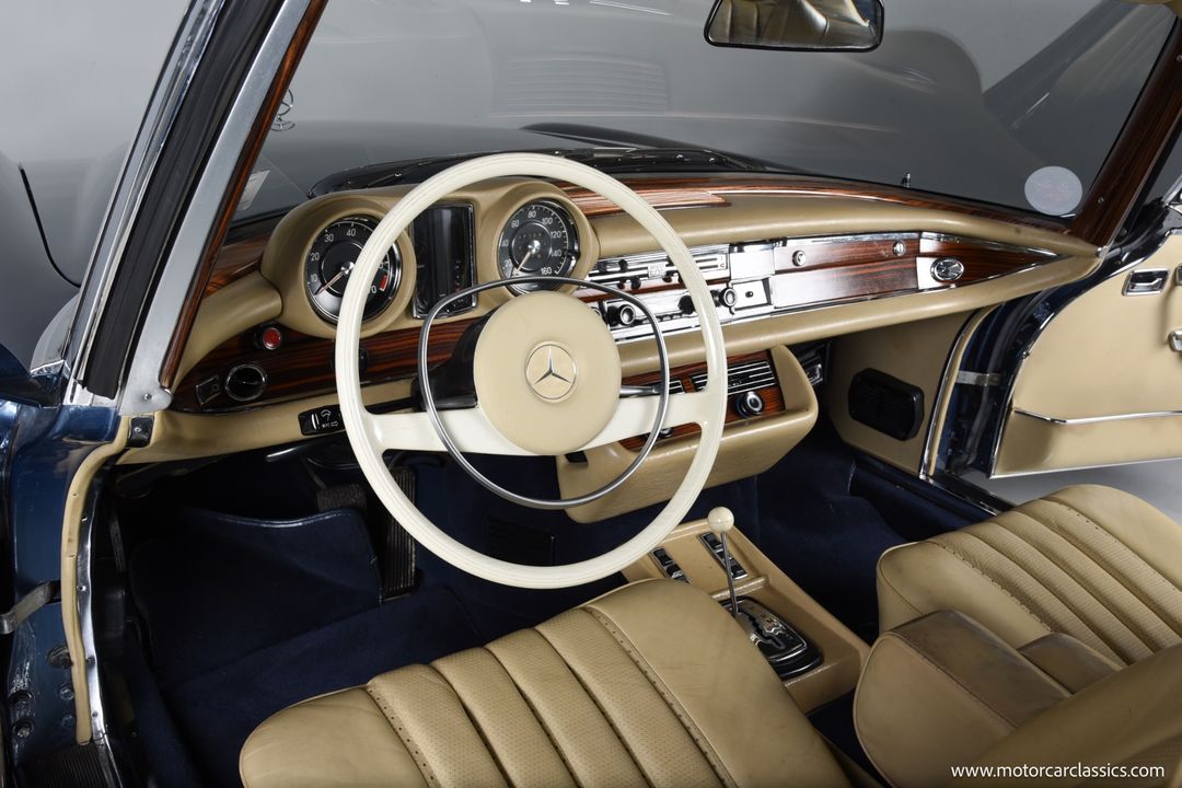 1971 Mercedes-Benz 280-CLASS