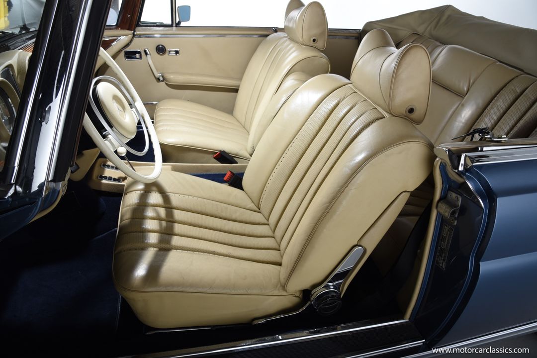 1971 Mercedes-Benz 280-CLASS