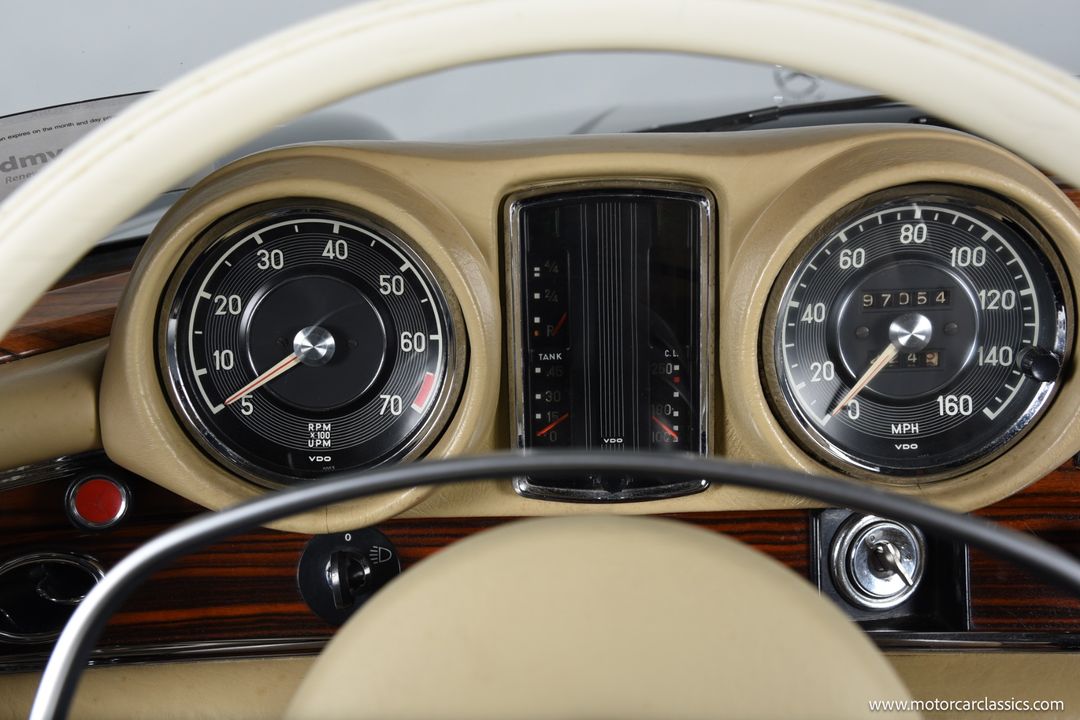 1971 Mercedes-Benz 280-CLASS