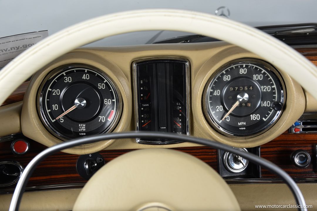 1971 Mercedes-Benz 280-CLASS
