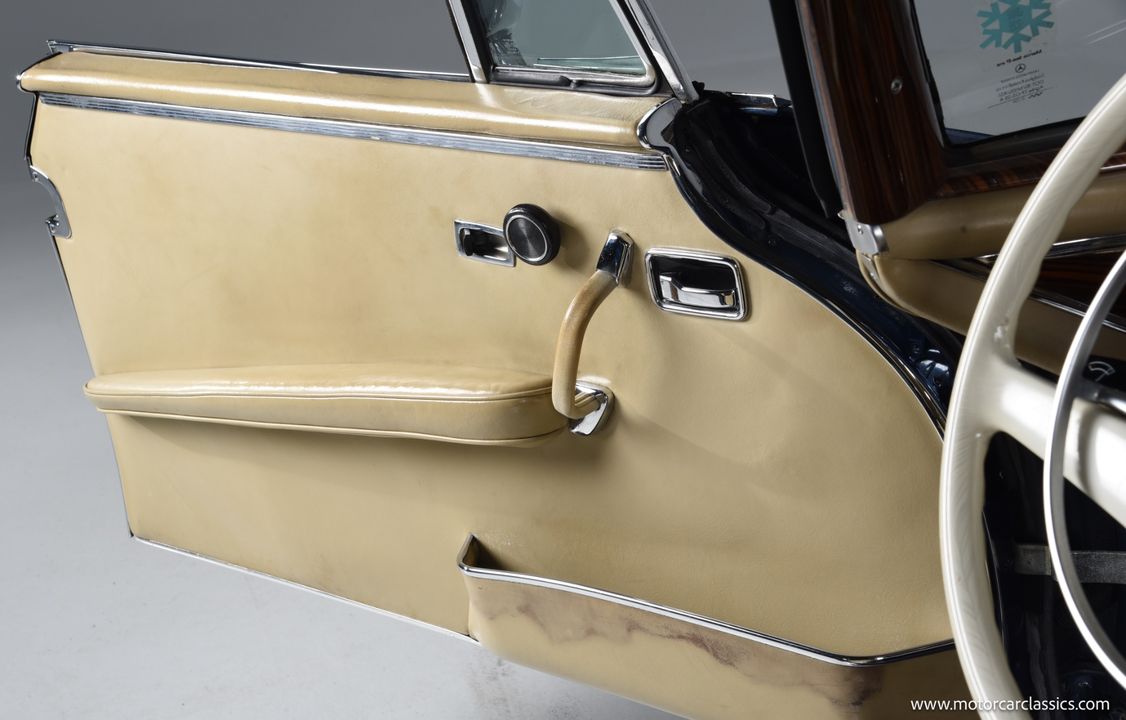 1971 Mercedes-Benz 280-CLASS