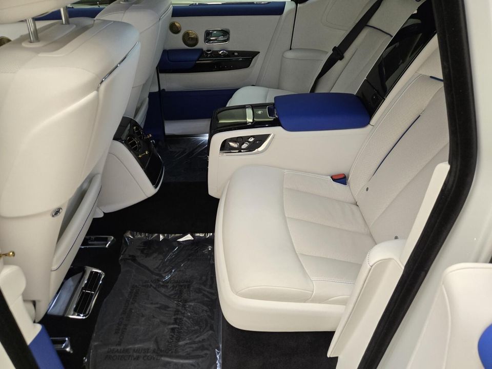 2023 Rolls-Royce Phantom