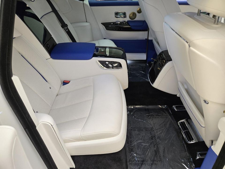 2023 Rolls-Royce Phantom
