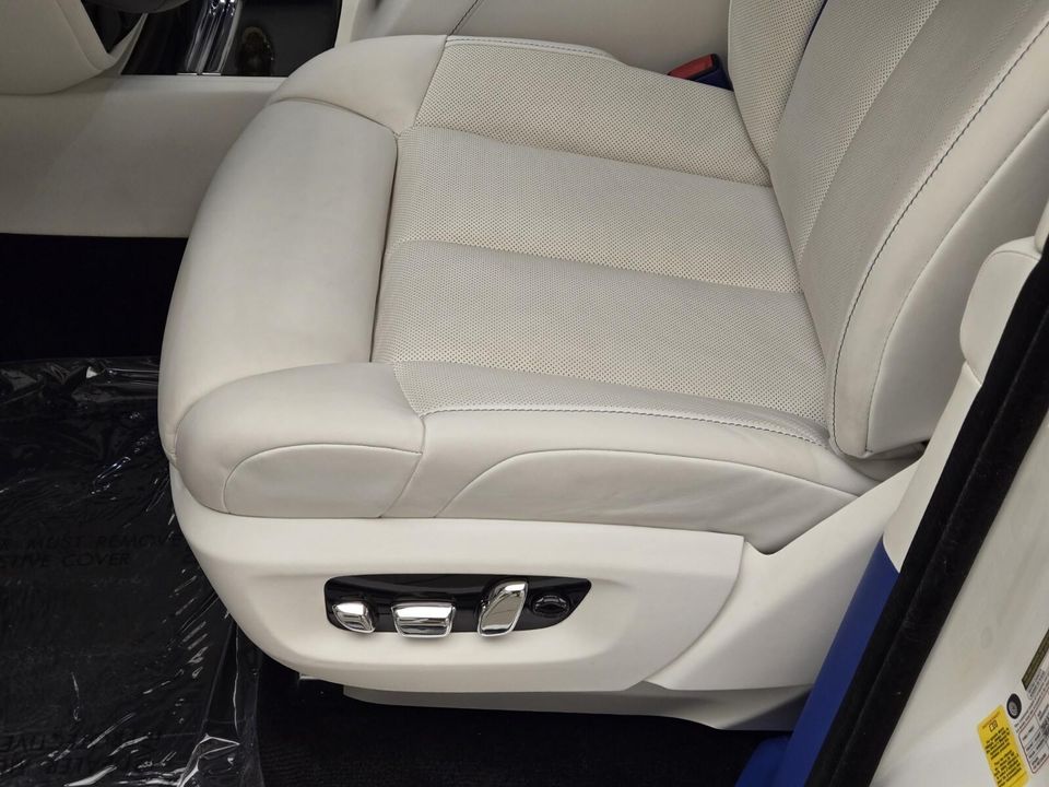 2023 Rolls-Royce Phantom