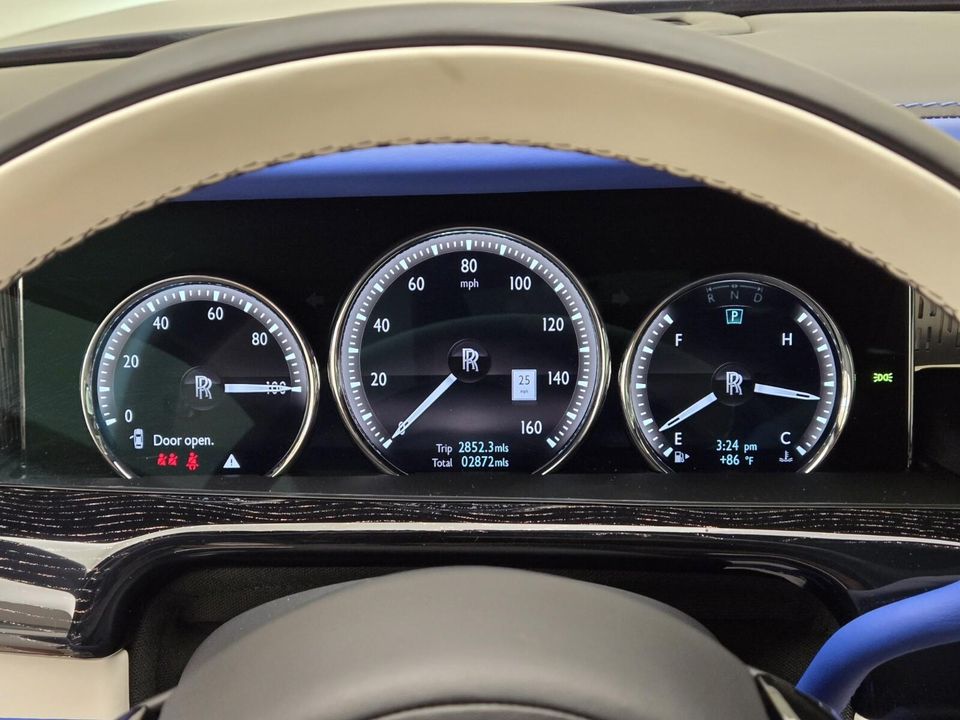 2023 Rolls-Royce Phantom