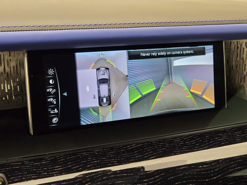2023 Rolls-Royce Phantom