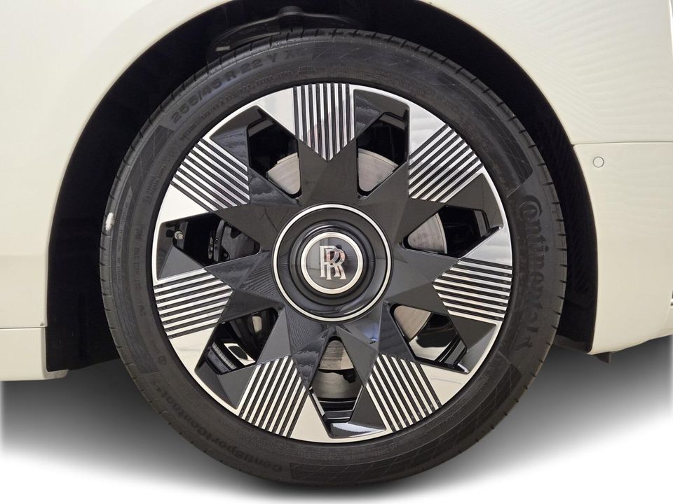 2023 Rolls-Royce Phantom